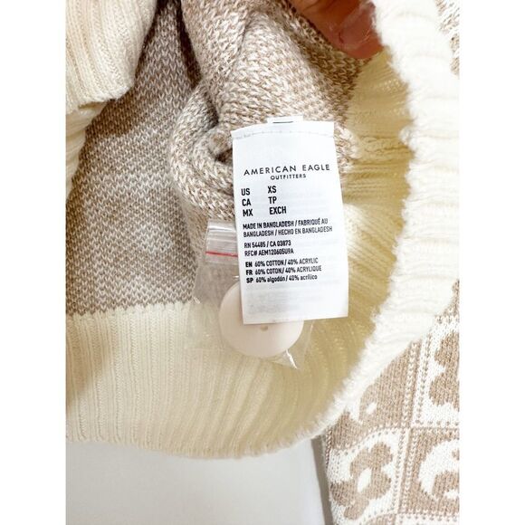 American Eagle Cropped Cardigan Sweater Yin & Yang Extra Small - Picture 6 of 7